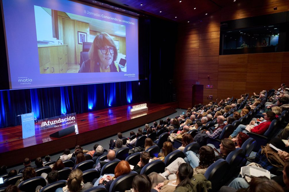 Conferencia inaugural: Ageing is Living (Envejecer es vivir): marco estratégico europeo para un buen envejecimiento