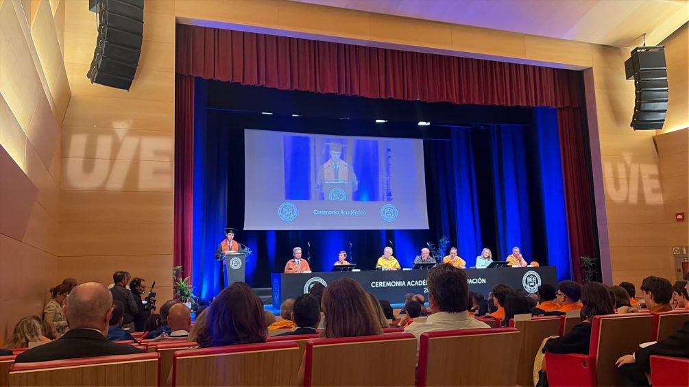Discurso de Víctor Vega, representante de los estudiantes de grado, en el acto de graduación de la primera promoción de UIE